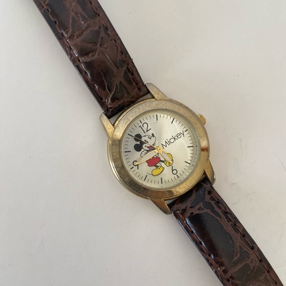 Disney Jewelry Vintage Disney Collectible Mickey Mouse Watch Poshmark